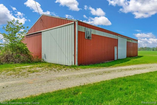 5390 Walker Road, Clyde, MI 48049