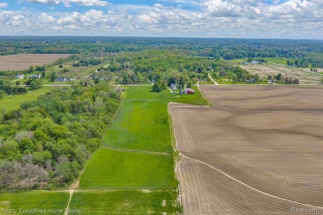 5390 Walker Road, Clyde, MI 48049