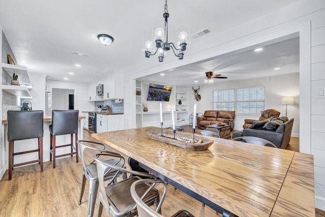 309 W Avenue H Ave, Jarrell, TX 76537