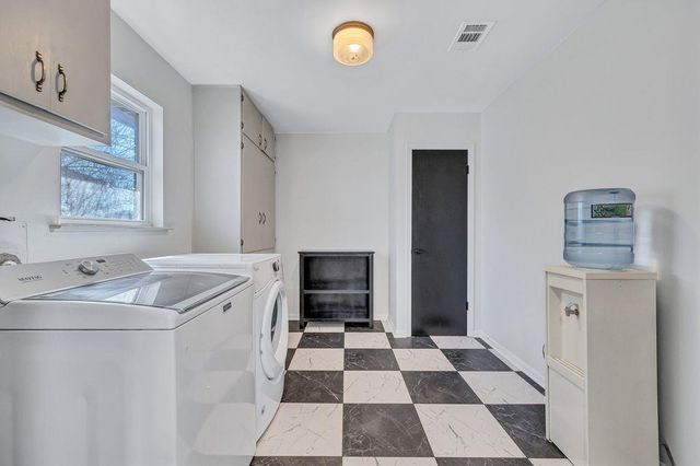 309 W Avenue H Ave, Jarrell, TX 76537