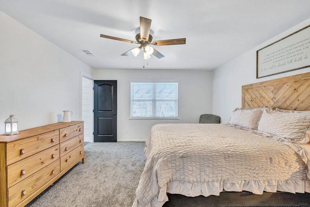 309 W Avenue H Ave, Jarrell, TX 76537