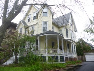 16 Lee St 2, Cambridge, MA 02139