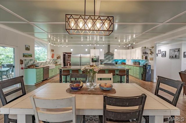 7644 Highway 17, Houston, MO 65483