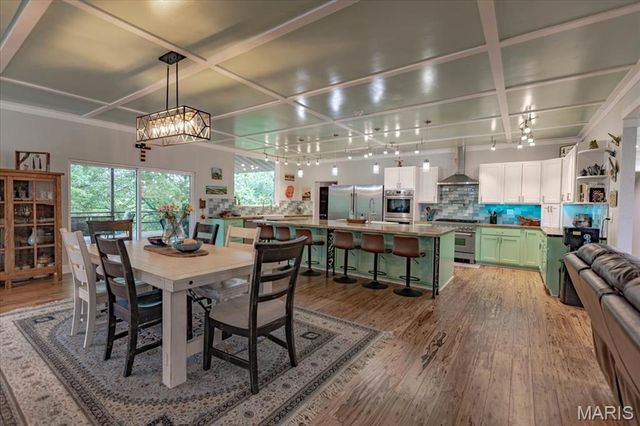 7644 Highway 17, Houston, MO 65483