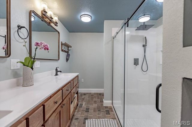 7644 Highway 17, Houston, MO 65483