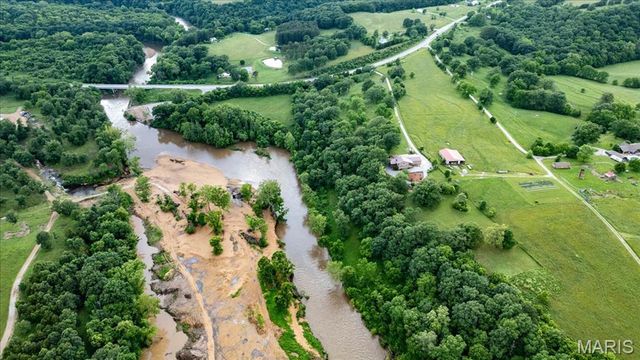 7644 Highway 17, Houston, MO 65483