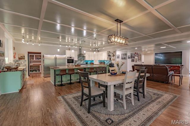 7644 Highway 17, Houston, MO 65483