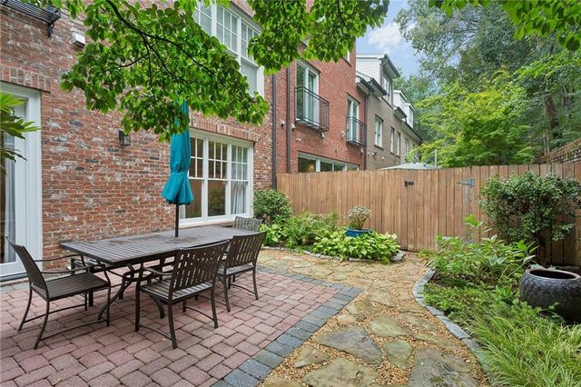 3313 Buckhead Forest Mews NE, Atlanta, GA 30305