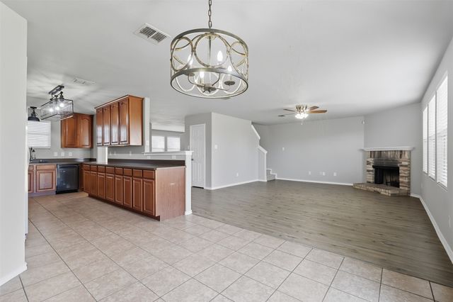 701 S Heights Drive, Crowley, TX 76036
