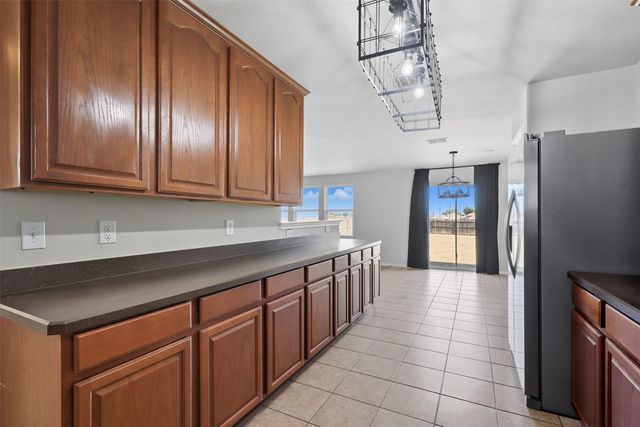 701 S Heights Drive, Crowley, TX 76036
