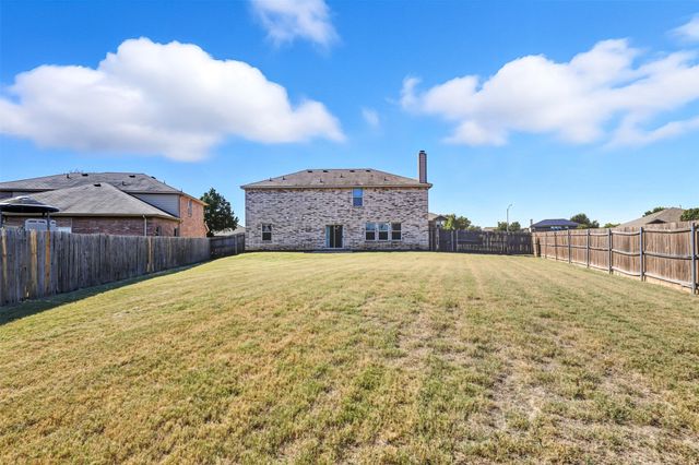 701 S Heights Drive, Crowley, TX 76036