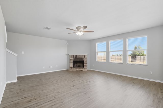 701 S Heights Drive, Crowley, TX 76036