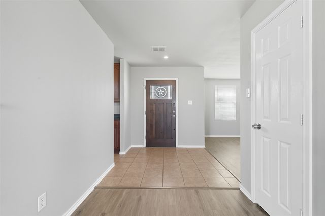 701 S Heights Drive, Crowley, TX 76036