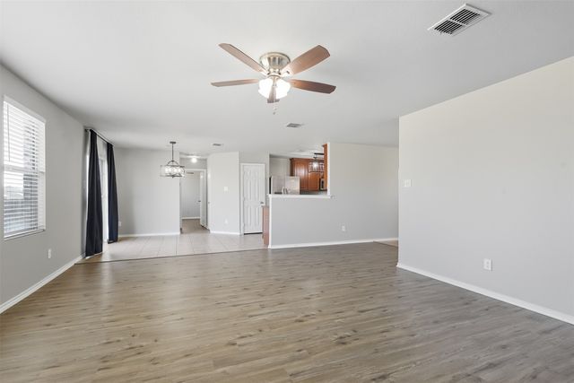 701 S Heights Drive, Crowley, TX 76036