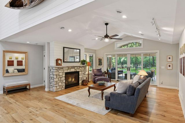 3895 Bayside Road, Orono, MN 55356