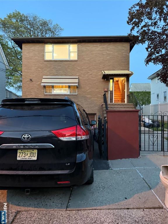 967 23rd Street 2, Paterson, NJ 07513