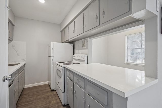 1716 Crownover Road 8, Houston, TX 77080