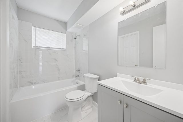 1716 Crownover Road 8, Houston, TX 77080
