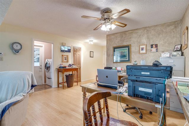 306 Hallmark Drive, Arlington, TX 76011