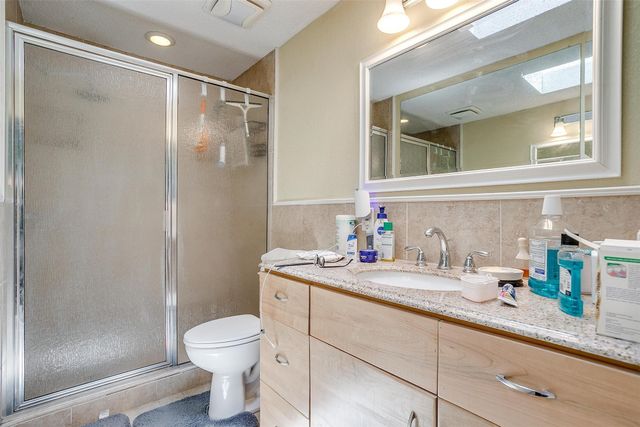 306 Hallmark Drive, Arlington, TX 76011