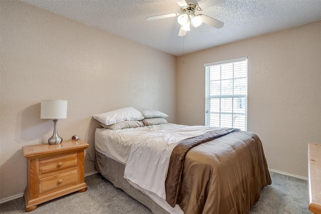 306 Hallmark Drive, Arlington, TX 76011