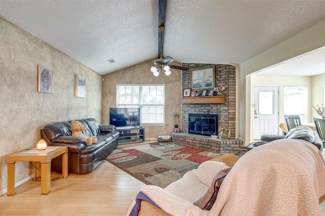 306 Hallmark Drive, Arlington, TX 76011