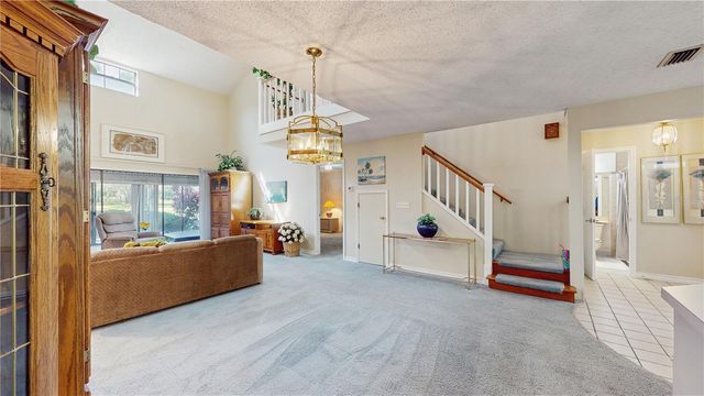 102 COVENTRY LANE, Haines City, FL 33844