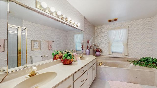 102 COVENTRY LANE, Haines City, FL 33844