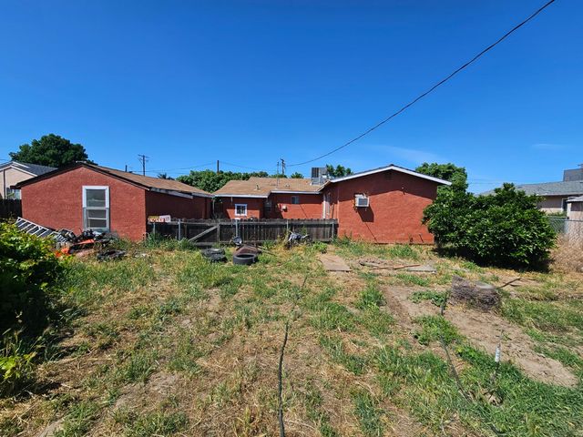 1158 Maple St, Turlock, CA 95380