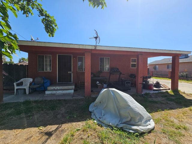 1158 Maple St, Turlock, CA 95380