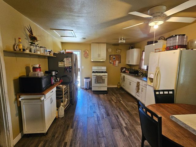 1158 Maple St, Turlock, CA 95380