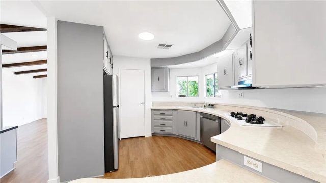 2550 E Avenue I 85, Lancaster, CA 93535