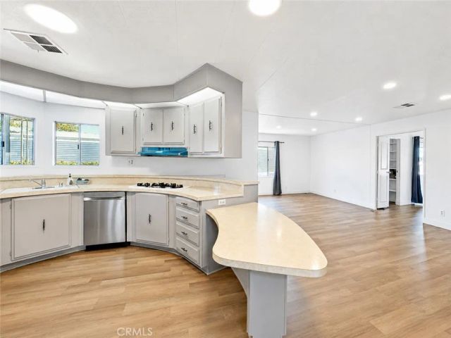 2550 E Avenue I 85, Lancaster, CA 93535