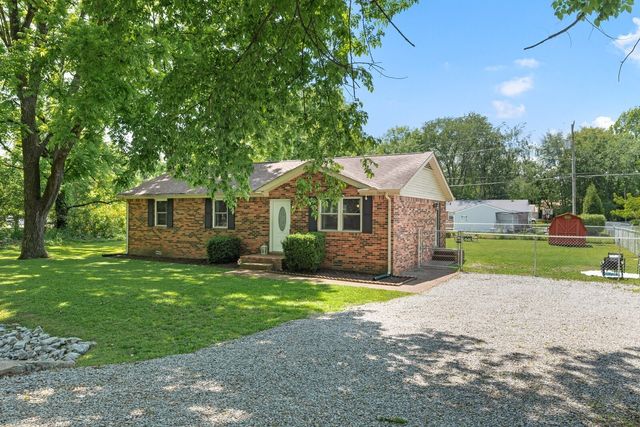 1223 Pleasant View Main St, Pleasant View, TN 37146