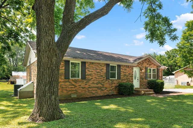 1223 Pleasant View Main St, Pleasant View, TN 37146