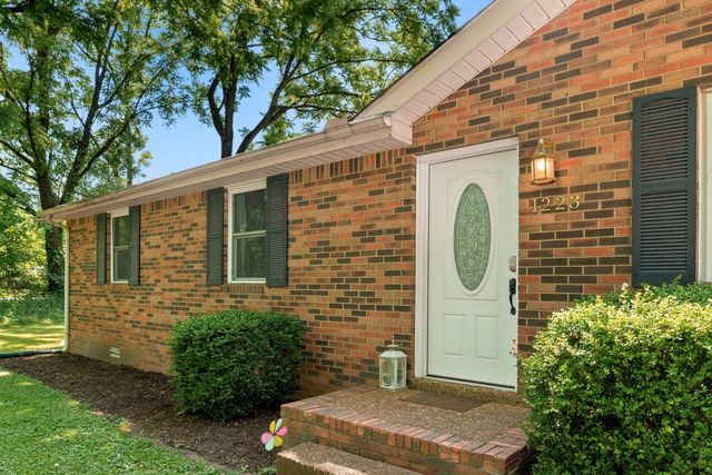 1223 Pleasant View Main St, Pleasant View, TN 37146