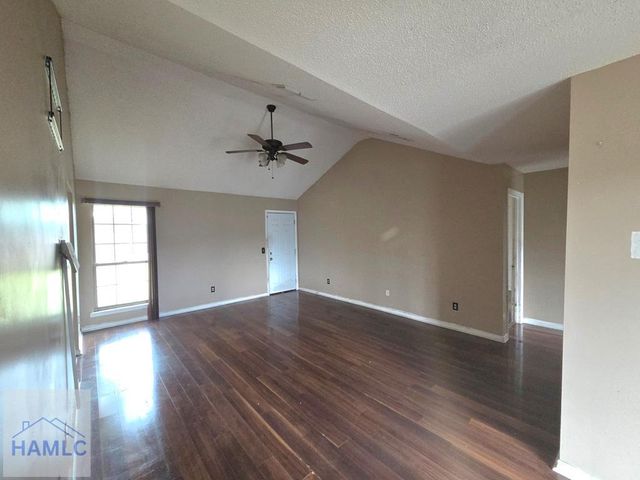 2131 Walberg Drive, Hinesville, GA 31313