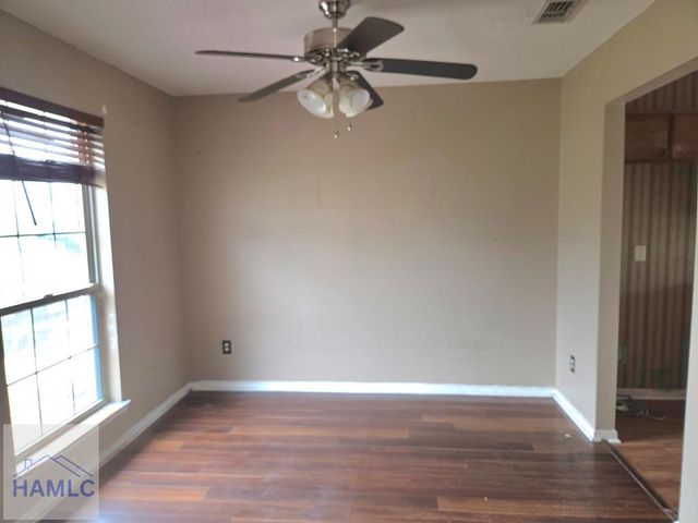 2131 Walberg Drive, Hinesville, GA 31313