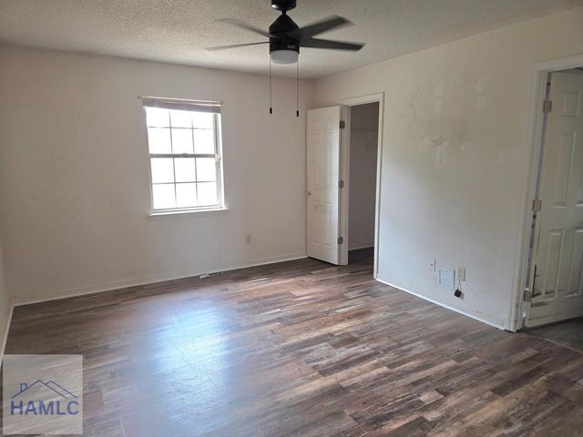 2131 Walberg Drive, Hinesville, GA 31313