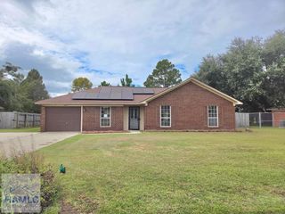 2131 Walberg Drive, Hinesville, GA 31313
