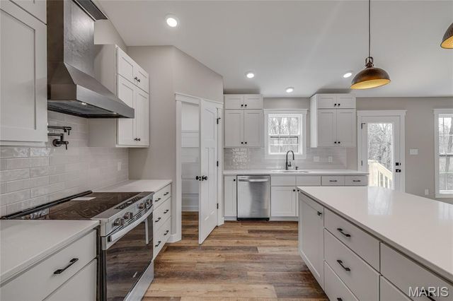 3403 Weatherby Lane, Farmington, MO 63640