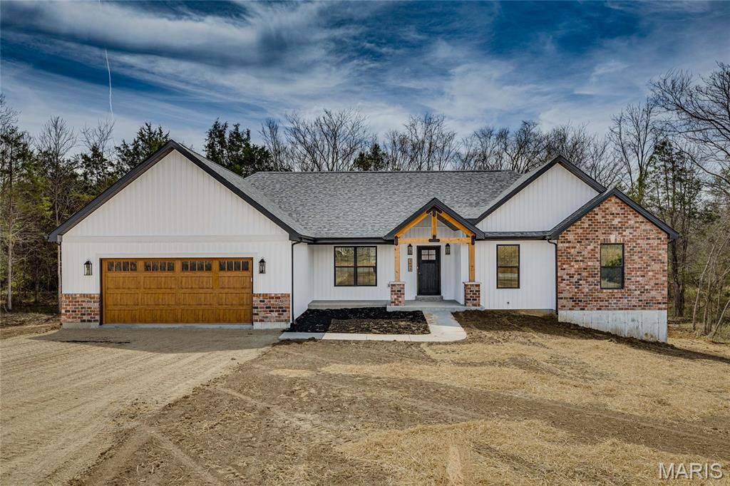 3403 Weatherby Lane, Farmington, MO 63640