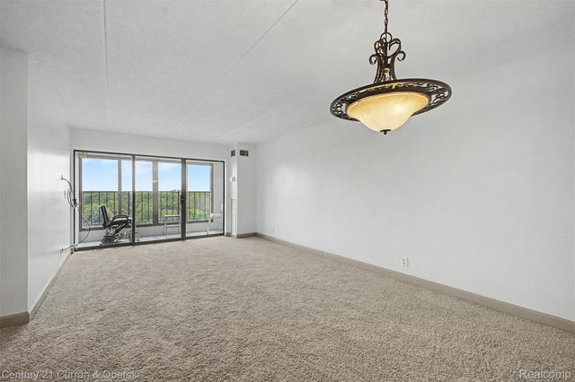 21800 Morley Avenue 1018, Dearborn, MI 48124