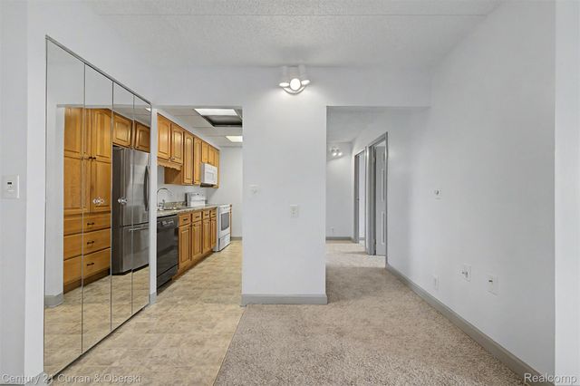 21800 Morley Avenue 1018, Dearborn, MI 48124