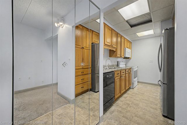 21800 Morley Avenue 1018, Dearborn, MI 48124