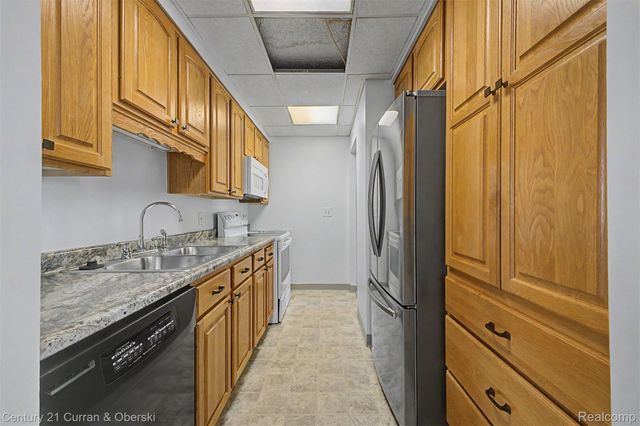 21800 Morley Avenue 1018, Dearborn, MI 48124
