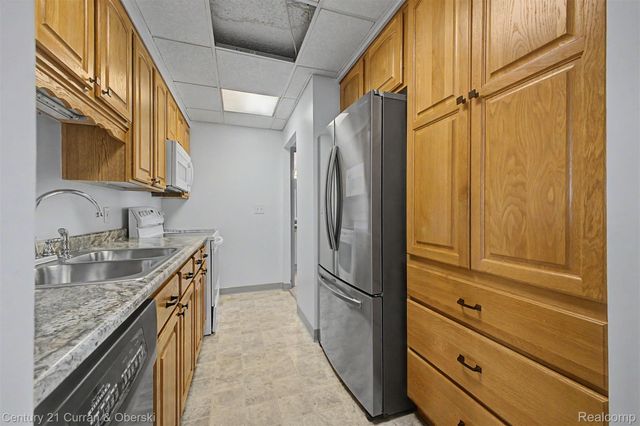 21800 Morley Avenue 1018, Dearborn, MI 48124