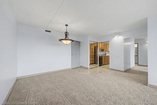 21800 Morley Avenue 1018, Dearborn, MI 48124