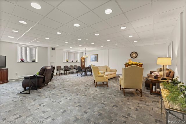 21800 Morley Avenue 1018, Dearborn, MI 48124