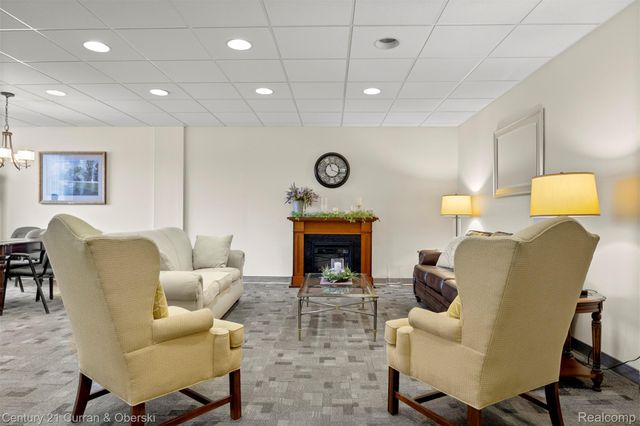 21800 Morley Avenue 1018, Dearborn, MI 48124